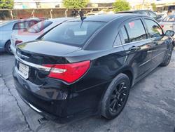 Chrysler 200